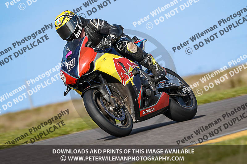 anglesey no limits trackday;anglesey photographs;anglesey trackday photographs;enduro digital images;event digital images;eventdigitalimages;no limits trackdays;peter wileman photography;racing digital images;trac mon;trackday digital images;trackday photos;ty croes